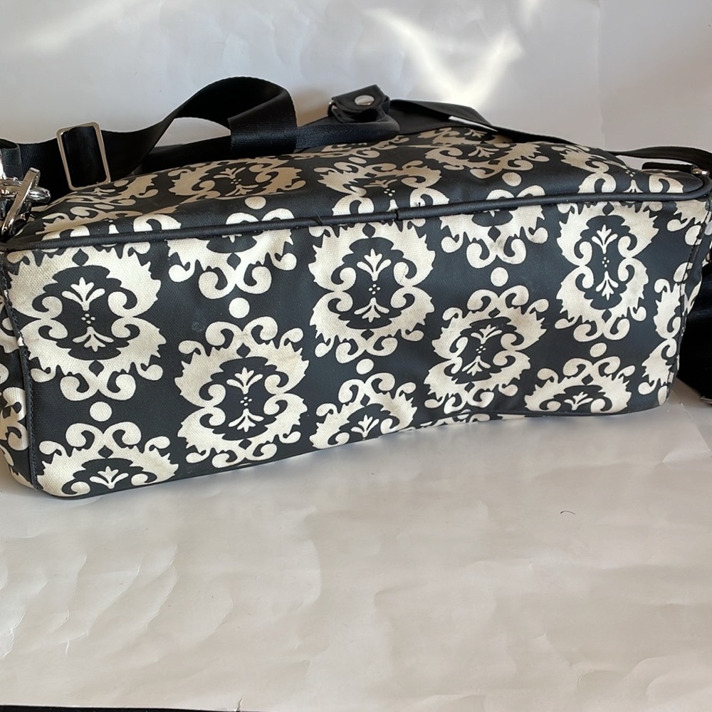 Petunia Pickle Bottom Sicilian Soiree Diaper Travel Handbag Backpack - Picture 7 of 12